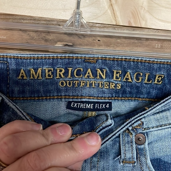 American Eagle size 26x28 extreme flex 4 slim straight light wash stretchy jeans - Picture 6 of 13